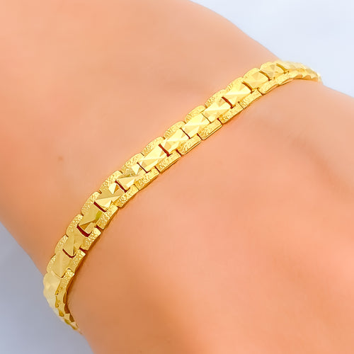 Chic Radiant 22k Gold Bracelet