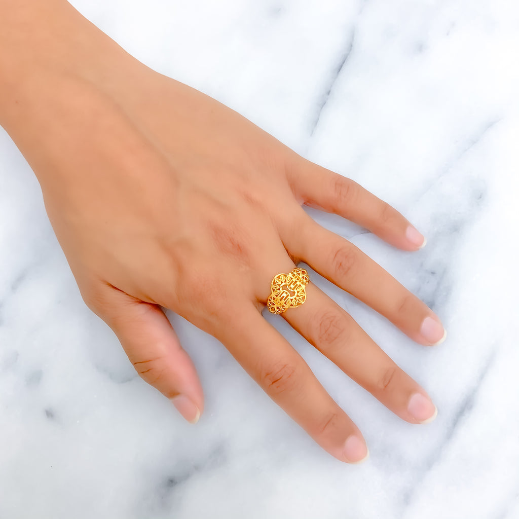 Reflective Oval Leaf 22k Gold Ring – Andaaz Jewelers