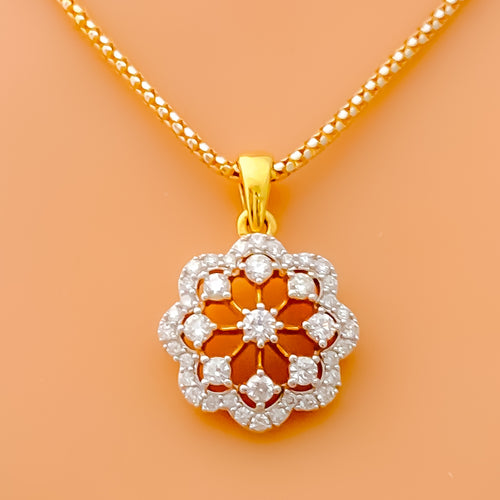 sophisticated-snowflake-diamond-pendant