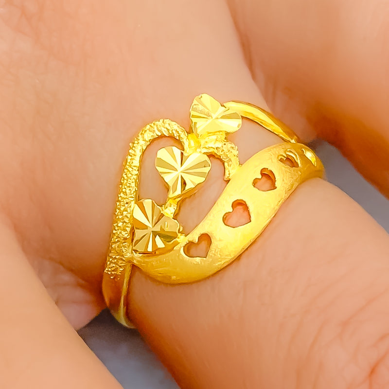 Tasteful Decorative 22k Gold Ring