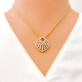 diamond-graceful-striped-diamond-pendant-set