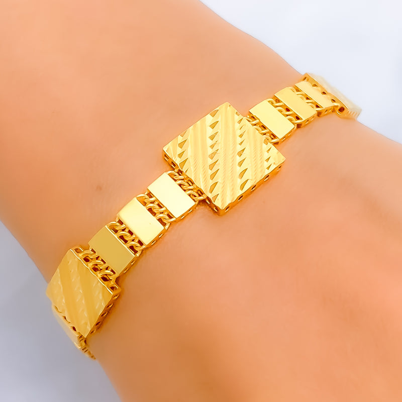 Decorative Jazzy 22k Gold Bracelet