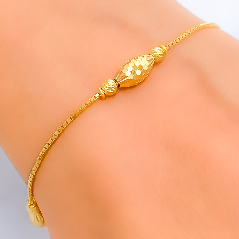 Trendy Dynamic 22k Gold Bracelet