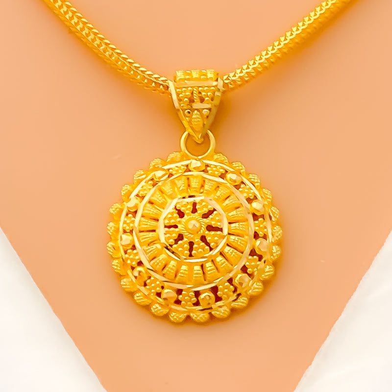 Jazzy Upscale 22k Gold Pendant Set