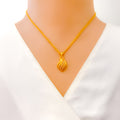 Attractive Leaf 22k Gold Necklace