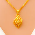 Attractive Leaf 22k Gold Necklace