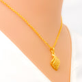 Attractive Leaf 22k Gold Necklace