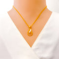 Delightful Two-Tone 22k Gold Necklace