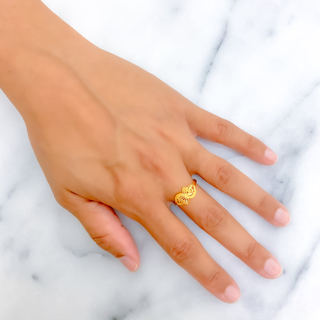 Blooming Refined 22k Gold Ring – Andaaz Jewelers