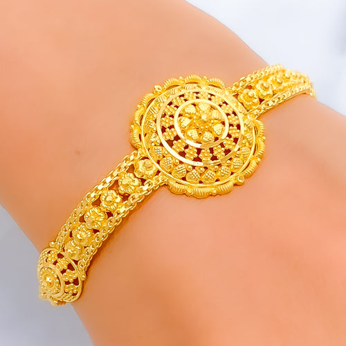 captivating-heart-mandala-22k-gold-bracelet