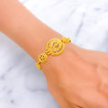 captivating-regal-22k-gold-poised-bracelet