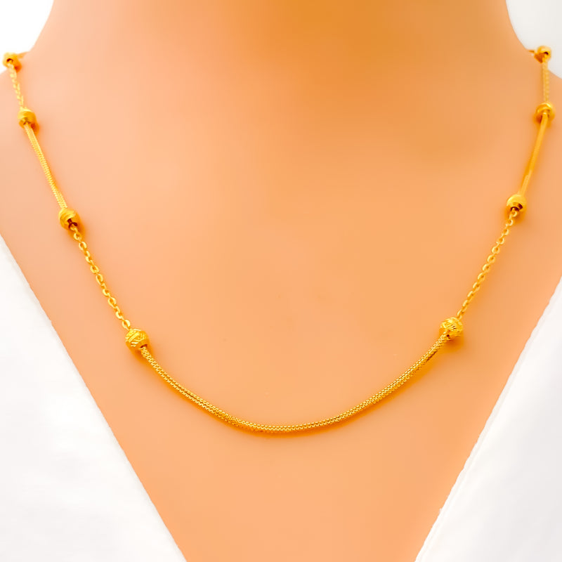 graceful-ethereal-22k-gold-necklace