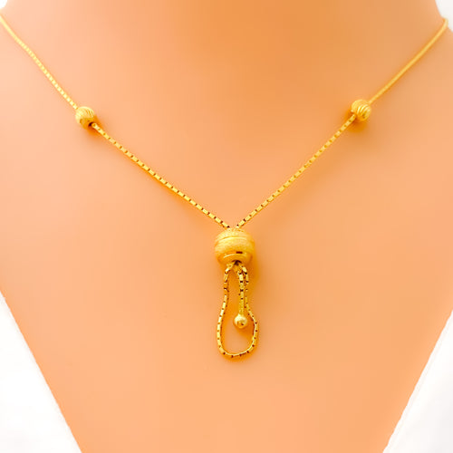 lovely-dressy-22k-gold-necklace