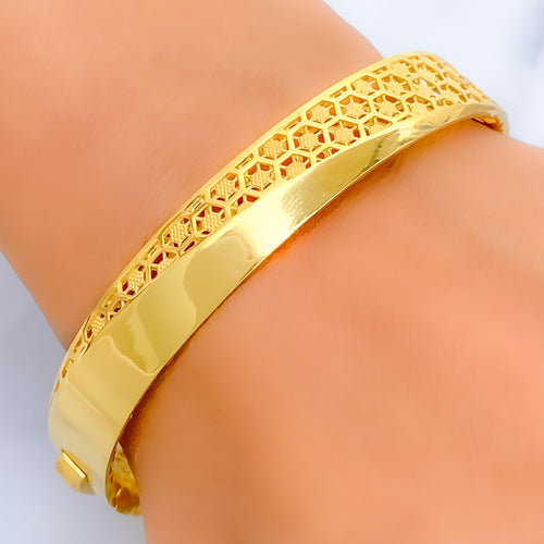 palatial-decorative-22k-gold-netted-bangle-bracelet