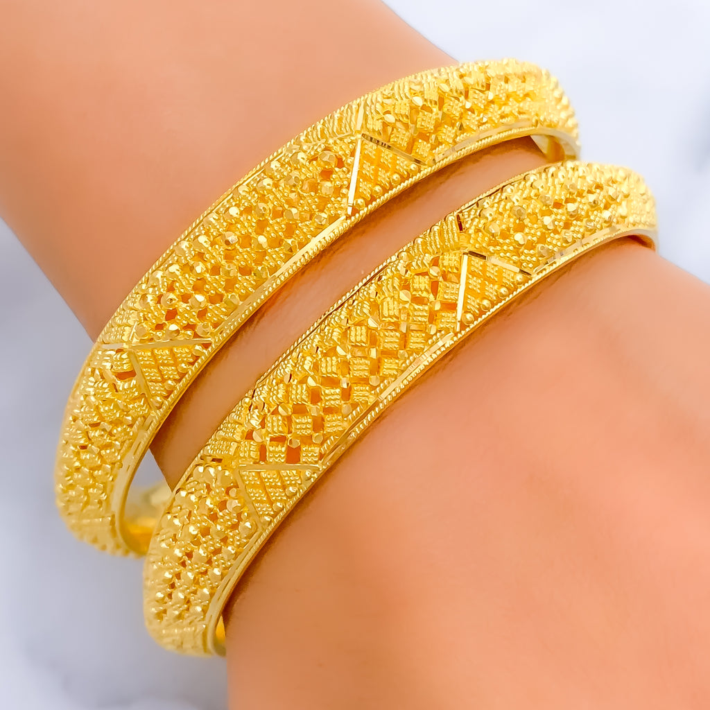 Triangular Bow Bangle Reflective Triangular 22k Gold Regal Bangle Pair – Andaaz Jewelers