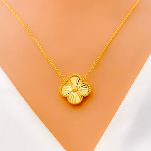 medium-single-clover-22k-gold-necklace