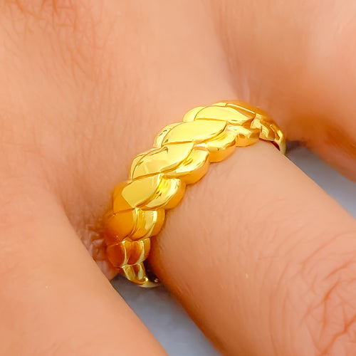 Lustrous Leaf Accented 22k Gold Ring