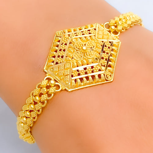 Imperial Glowing 22k Gold Bracelet