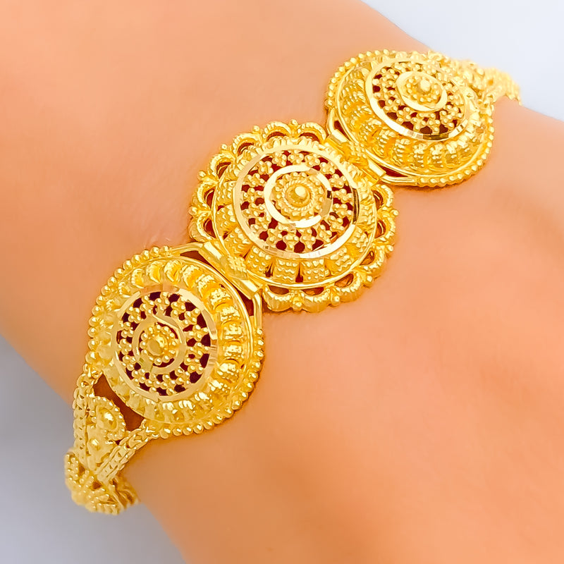 Magnificent Lovely 22k Gold Bracelet