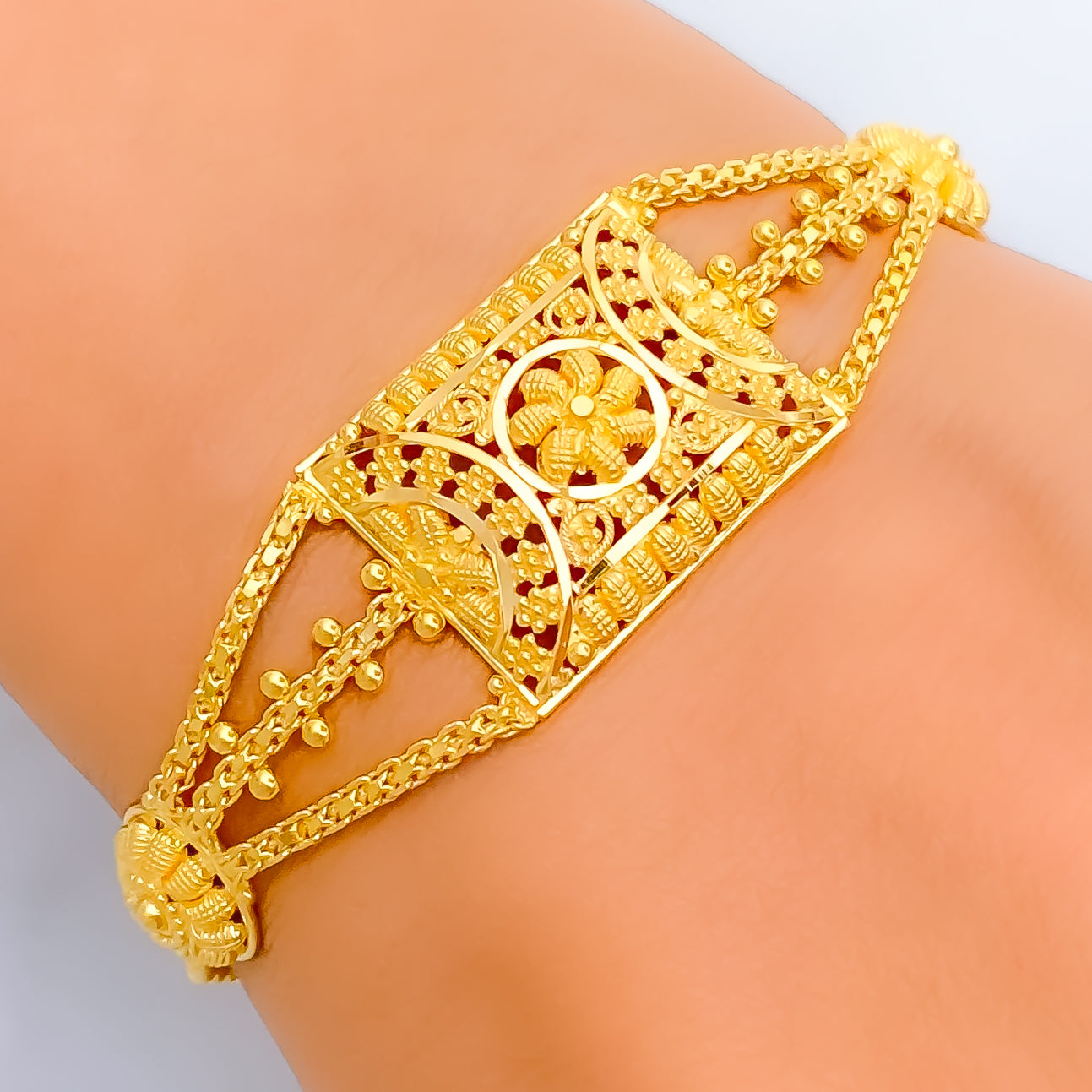 Decadent Gorgeous 22k Gold Bracelet – Andaaz Jewelers