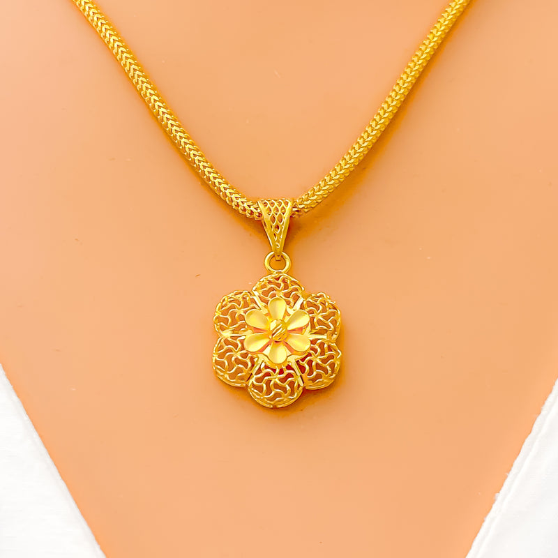 Delicate Floral Filigree 22K Gold Pendant 