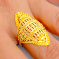 Magnificent Reflective Striped 22K Gold Ring