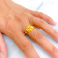 alternating-luminous-signature-22k-gold-ring