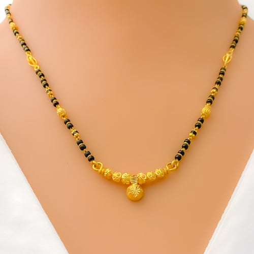 signature-tasteful-thali-22k-gold-mangal-sutra