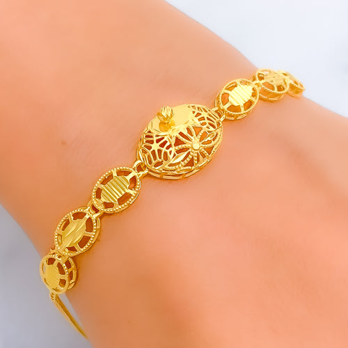 Ornamental Leaf Accented 21k Gold Bracelet