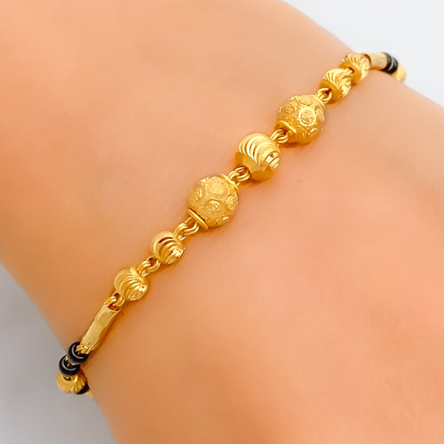 Regal Sophisticated 2k Gold Black Bead Bracelet