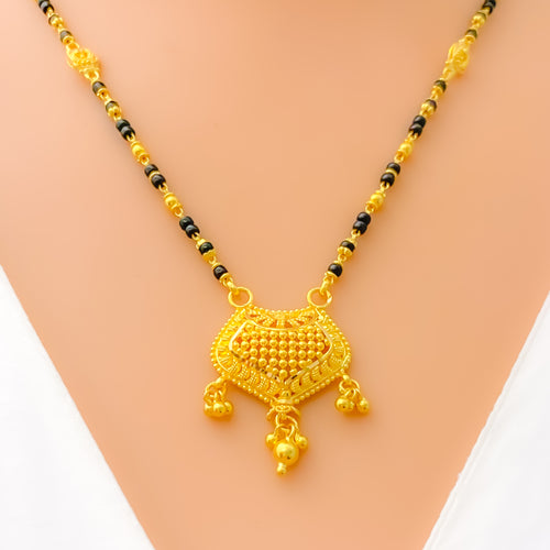 signature-adorned-22k-gold-mangal-sutra
