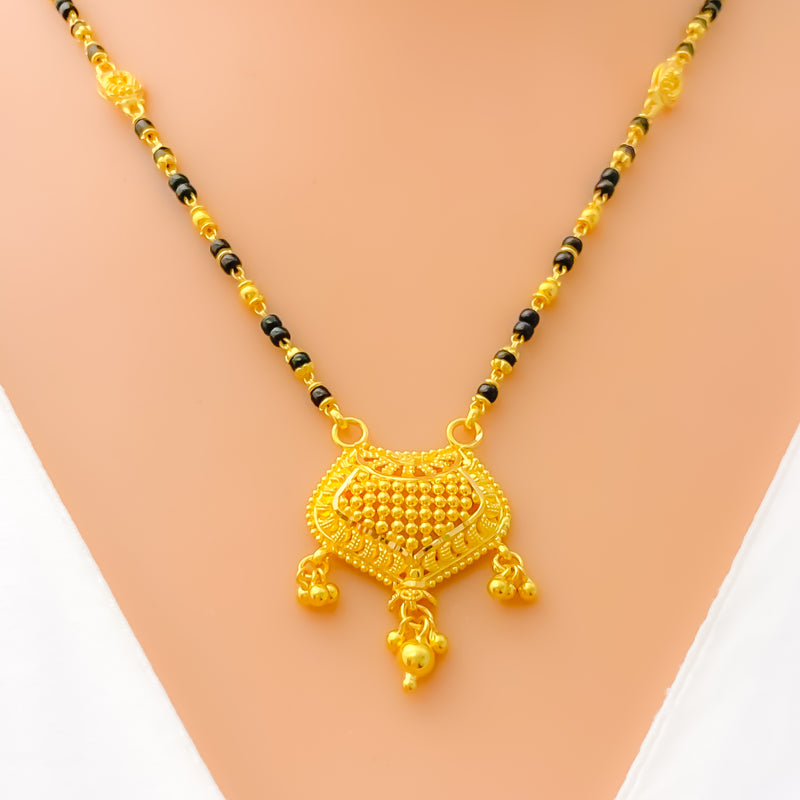 signature-adorned-22k-gold-mangal-sutra