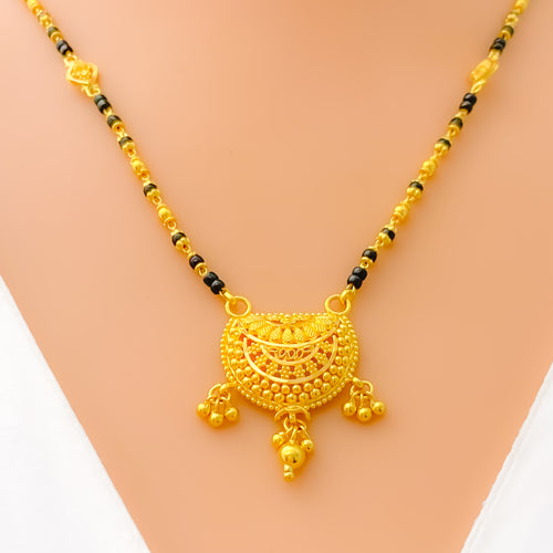 gorgeous-bold-22k-gold-mangal-sutra