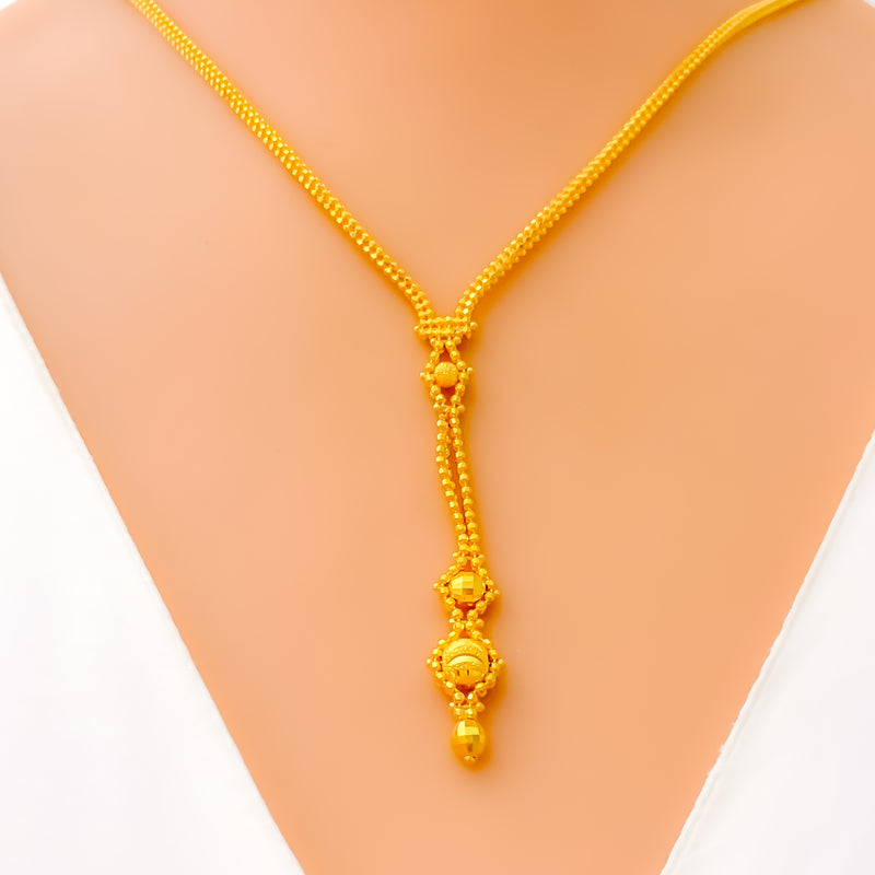 Artistic Sleek Lined 22k Gold Necklace Set 