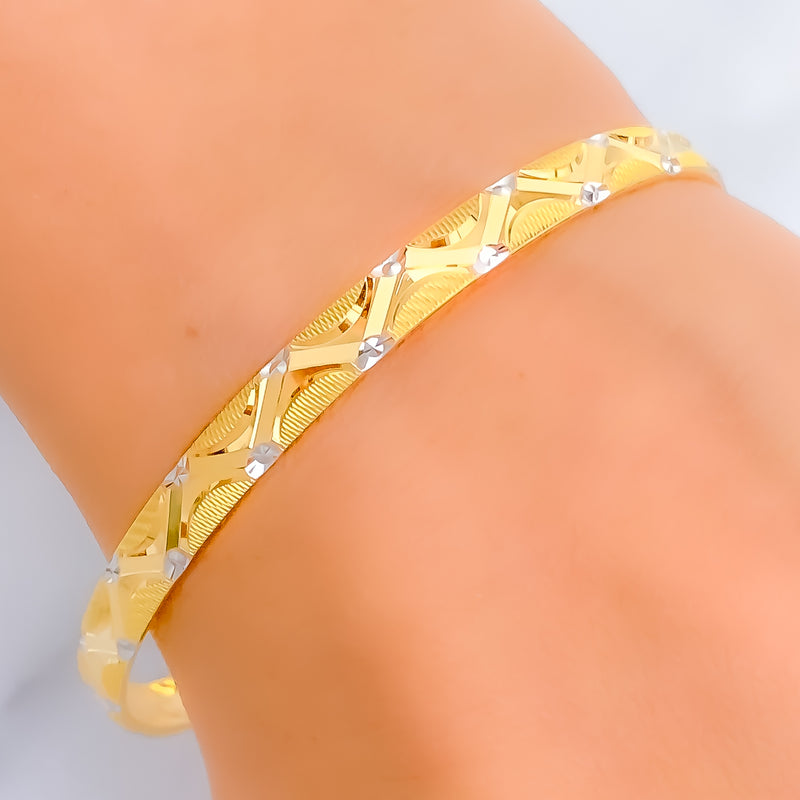 Dynamic Classy 22k Gold Bangle