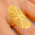 Fancy Mesh Oval 21k Gold Ring