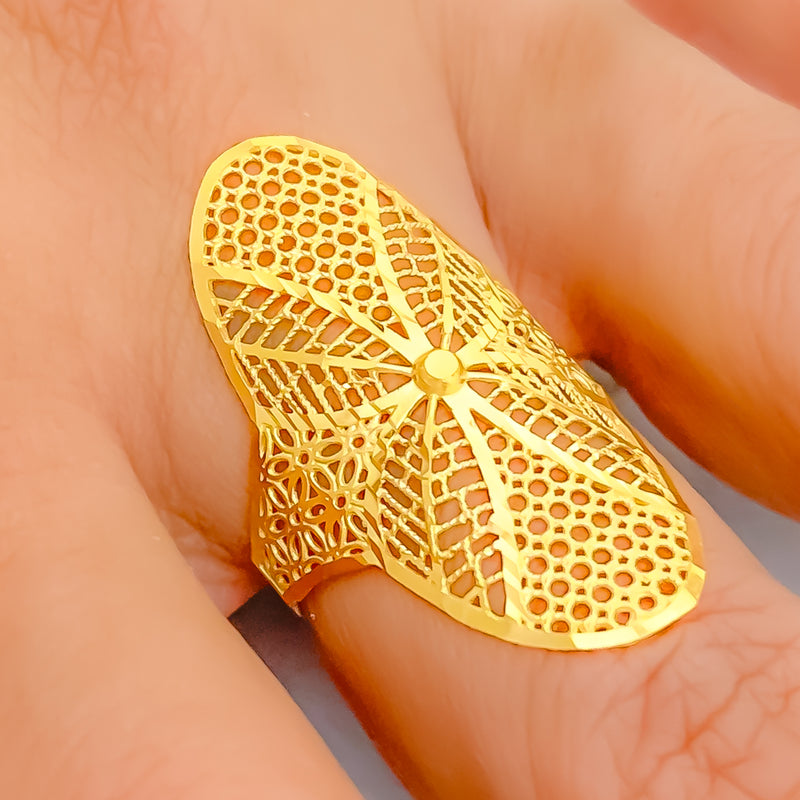 Fancy Mesh Oval 21k Gold Ring