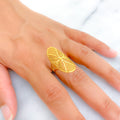 Fancy Mesh Oval 21k Gold Ring