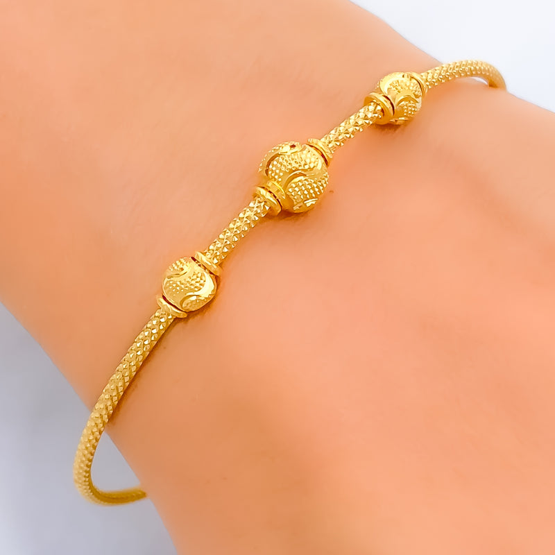 opulent-modern-22k-gold-bangle-bracelet