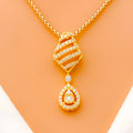 captivating-drop-diamond-18k-gold-pendant