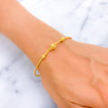 graceful-dressy-22k-gold-bangle-bracelet