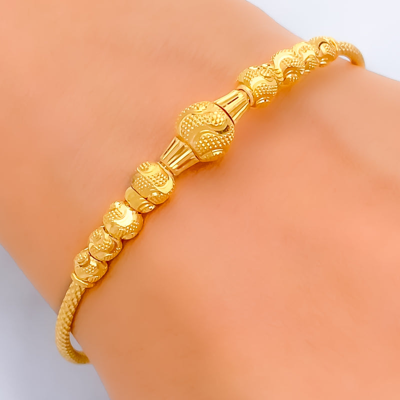 charming-orb-22k-gold-bangle-bracelet