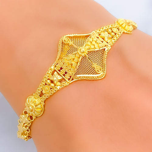 charming-intricate-22k-gold-bracelet