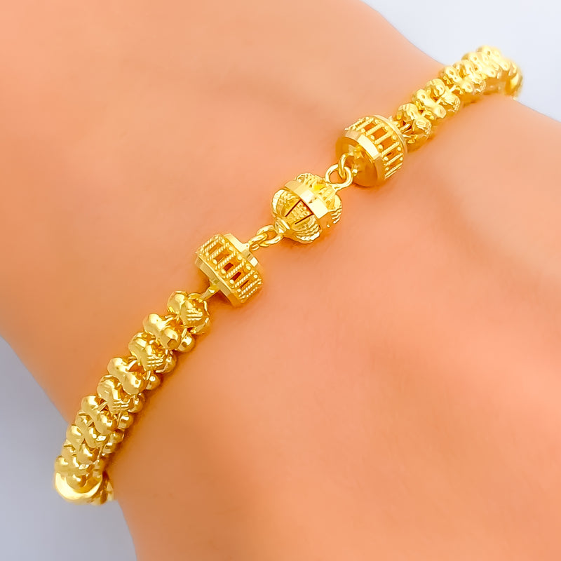 gorgeous-palatial-22k-gold-bracelet