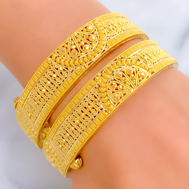 Palatial Graceful 22k Gold Bangle Pair 