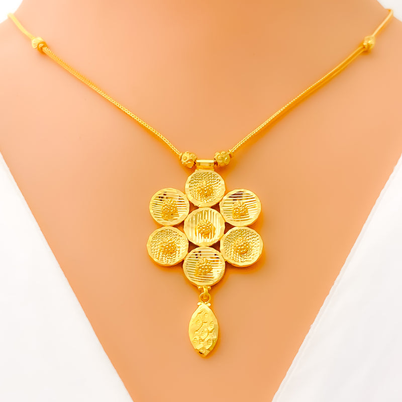 Impressive Luminous Flower 22k Gold Beaded Necklace Set 