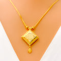 Shimmering Diamond Shaped 22k Gold Necklace Set
