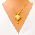 Shimmering Diamond Shaped 22k Gold Necklace Set
