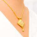 Shimmering Diamond Shaped 22k Gold Necklace Set