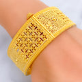 Versatile Graceful 22k Gold Netted Screw Bangle 